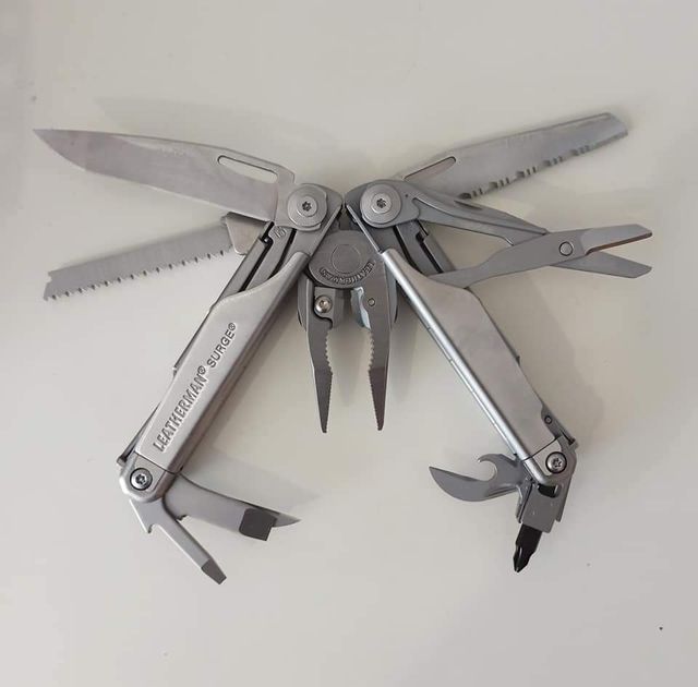 leatherman Surge