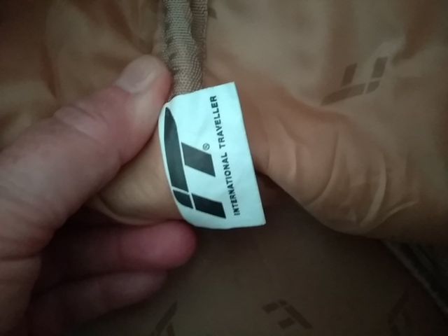 Bolso de viaje, INTERNATIONAL TRAVELLER. Nuevo.