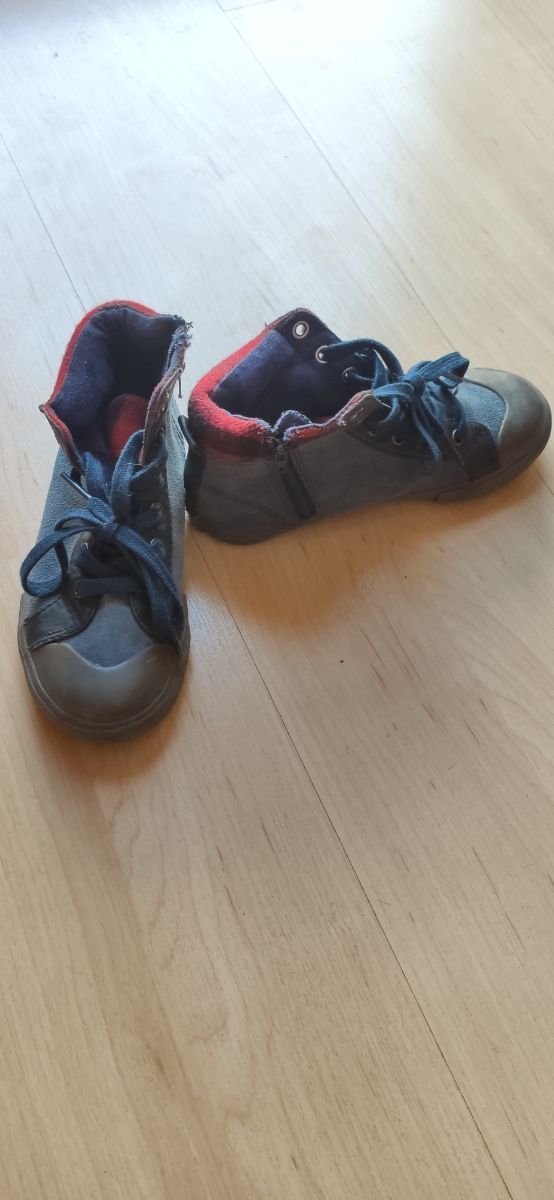 botas de lona talla 29 Marca  GIOS EPPO