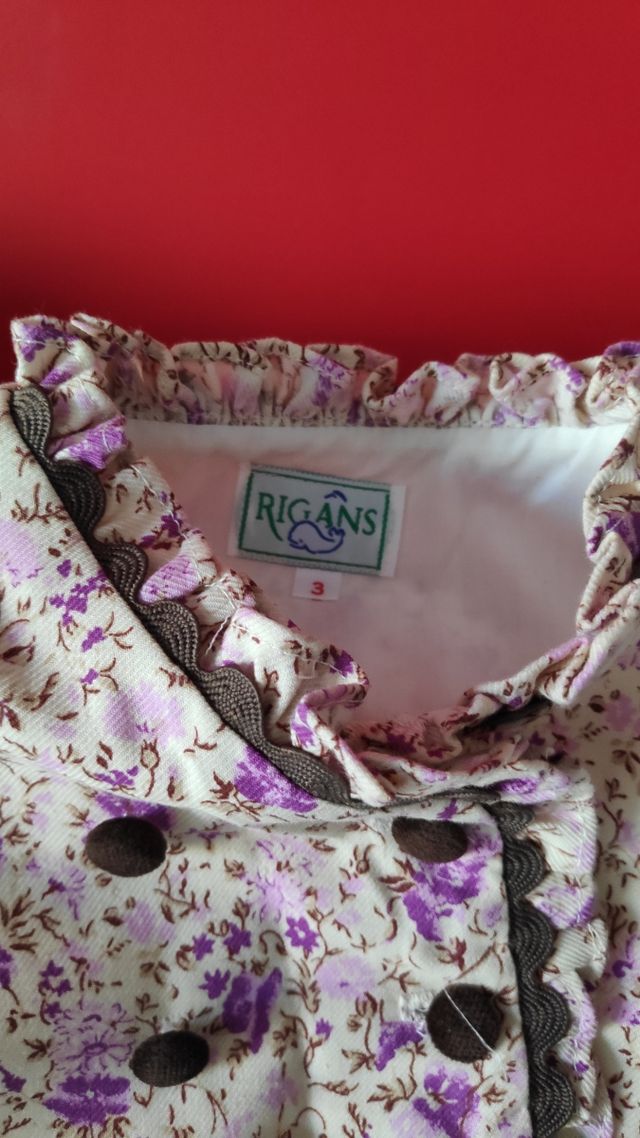 Vestido niña flores en tonos malva y beige