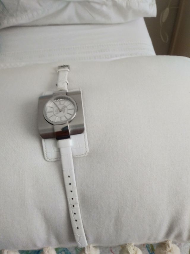 reloj acero correa piel blanco Dolce Gavana