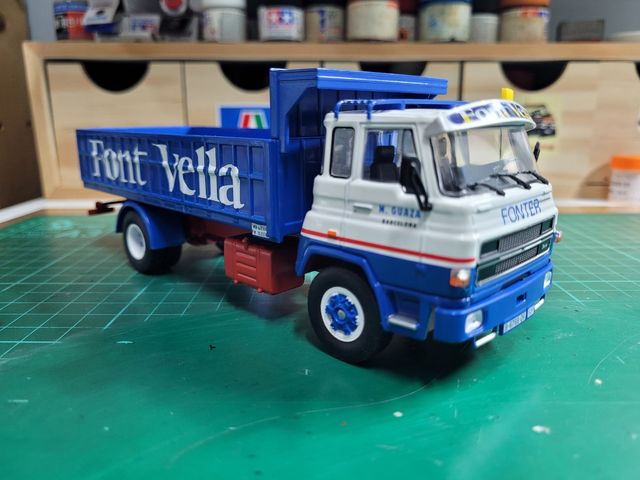 Camion Dodge 1/43