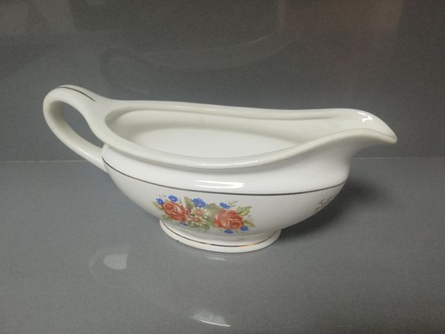 Salsera antigua de loza