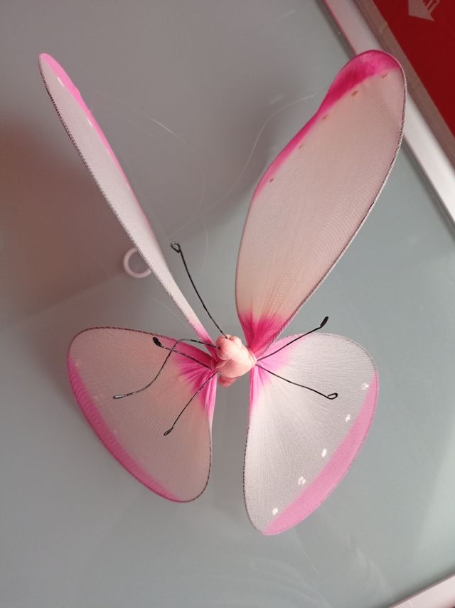 Mariposa Rosa para decorar o colgar