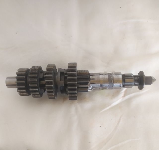 Eje secundario cambio Hyosung Áquila GV 250.