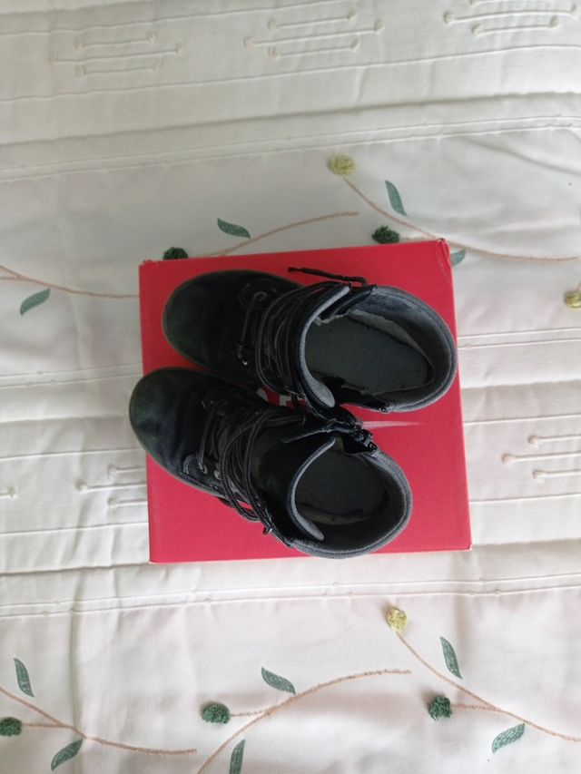 Botas negras Gore-tex niño número 32