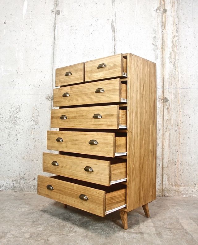 MUEBLE CAJONERA CLÁSICA A MEDIDA de segunda mano por 660 € en Barcelona