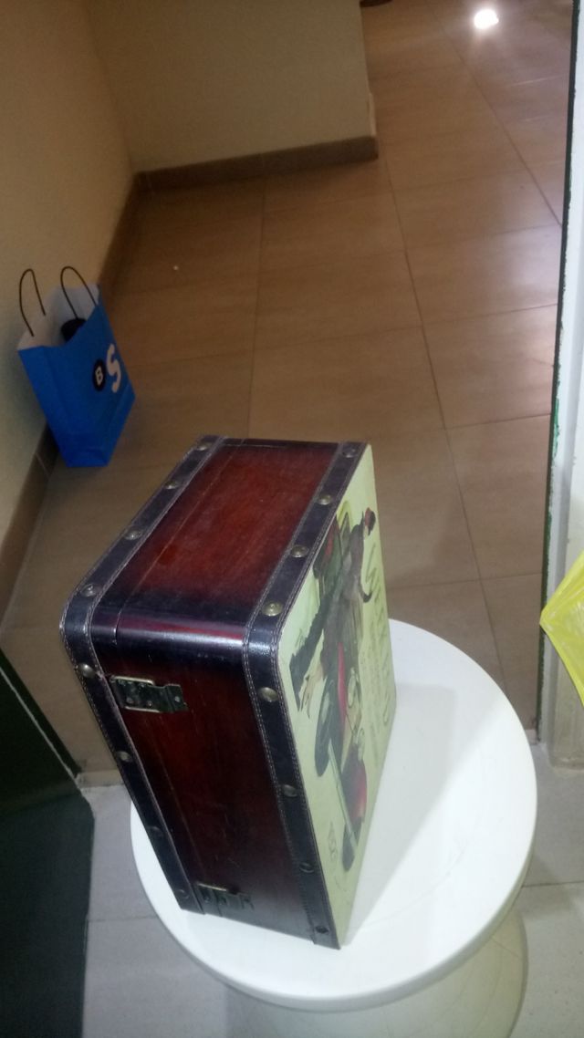 MALETA- CAJA VINTAGE.