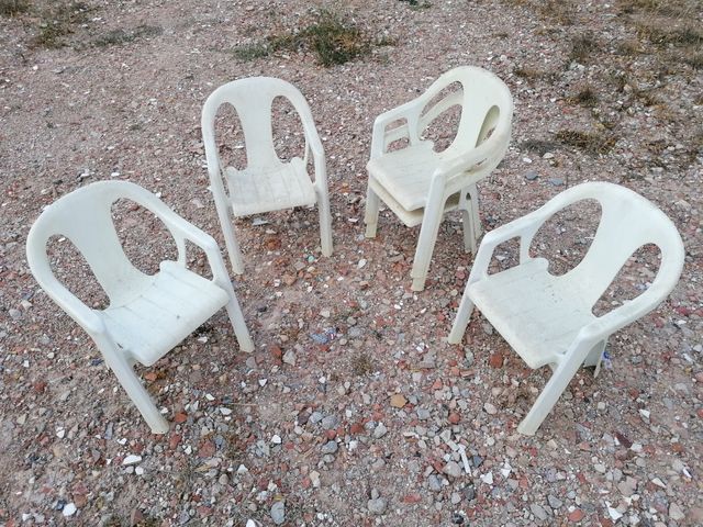 cadires nens/sillas niños