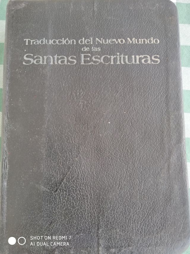 Libro de las santas escrituras.