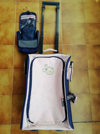 MALETA NIÑA CON NECESER IMAGINARIUM de segunda mano por 20 EUR en Zaragoza  en WALLAPOP