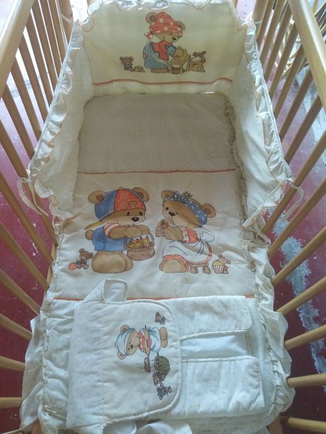 Cuna 120x60 + ropa de cuna