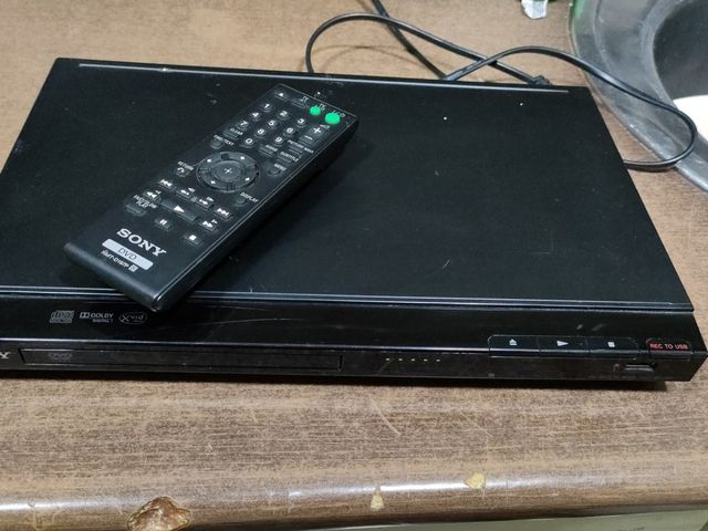 dvd con mando y pelis