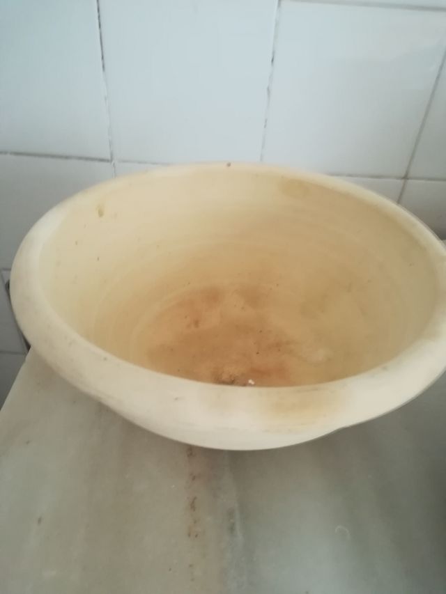 Cuenco de barro antiguo