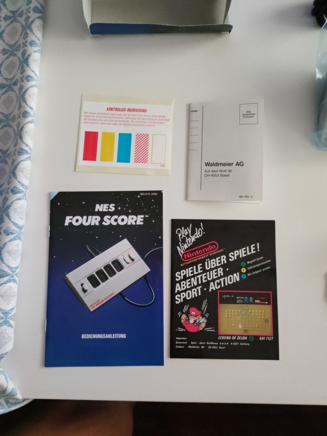 Accesorio NUEVO Nintendo NES Four Score (PAL)