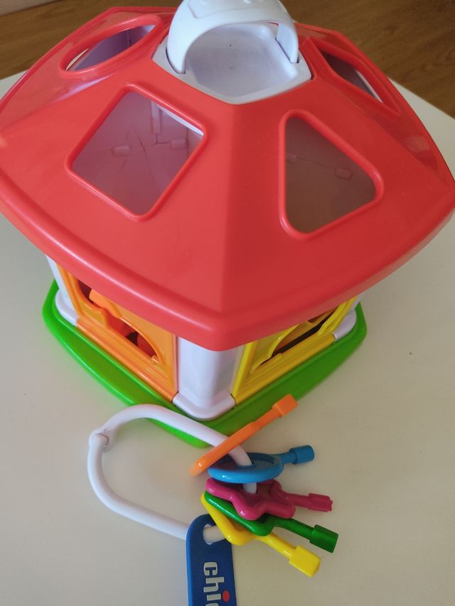 Encajables Chicco en forma de casa con llaves