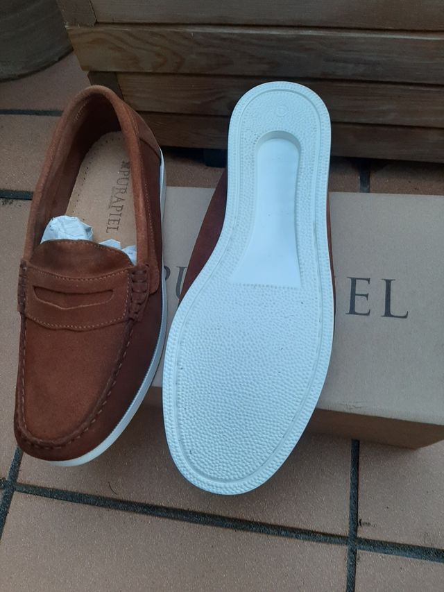 Mocasines nuevos a estrenar.