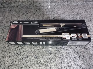 Plancha de pelo marca Rowenta de segunda mano por 35 EUR en León en WALLAPOP