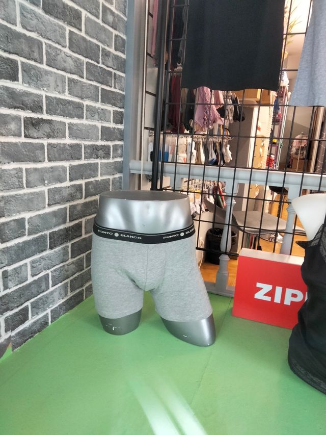 se vende bustos y maniquíes