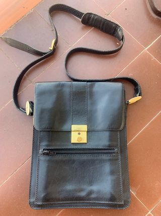 Bolso Hombre , Mariconera de segunda mano por 25 EUR en Sant Cugat del  Vallès en WALLAPOP
