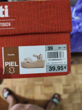 Sandalia esparto con cuña de Mujer Camel Xti 42361 | en zapatosvas.com