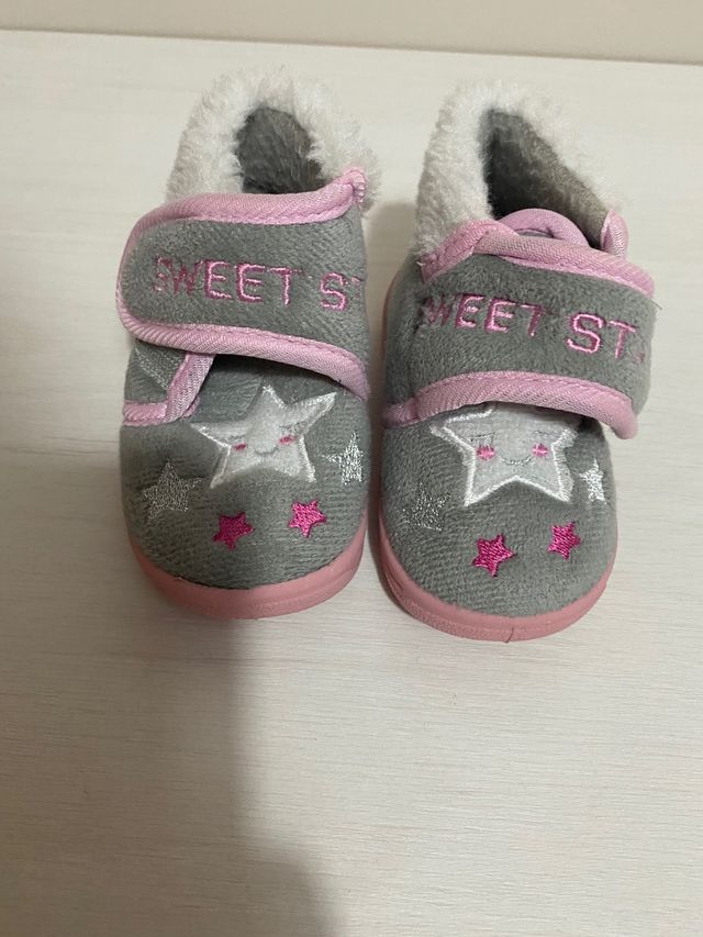 Zapatillas de casa niña talla 19