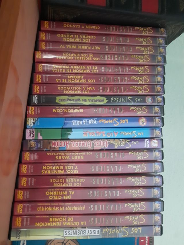 variados de capítulos de los Simpson. DVD