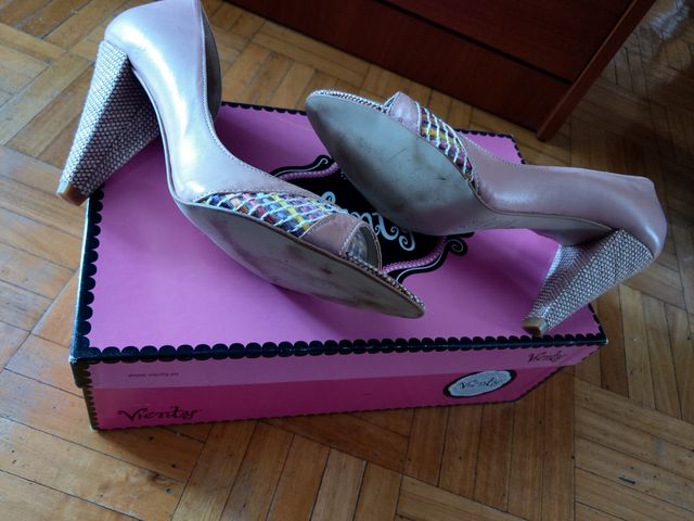 Zapato piel rosa