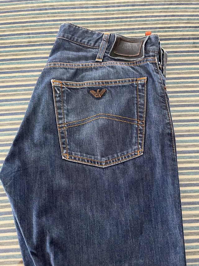 Vaqueros. Tejanos ARMANI.