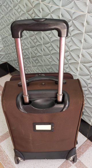Maleta DOMO de segunda mano por 25 EUR en Puerto de Sagunto en WALLAPOP