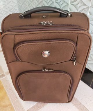 Maleta DOMO de segunda mano por 25 EUR en Puerto de Sagunto en WALLAPOP