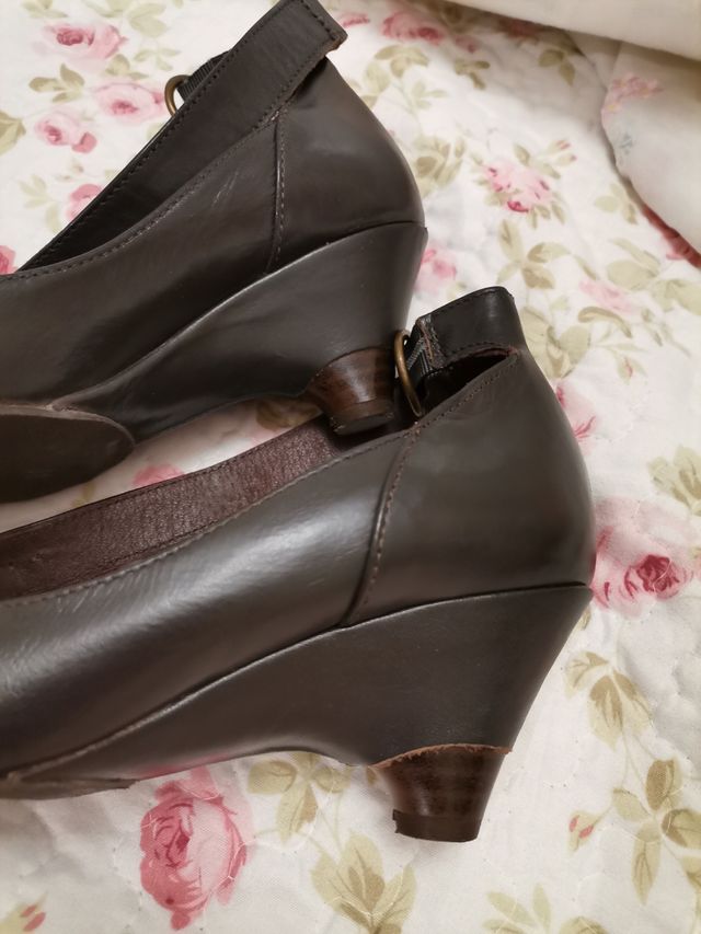 zapato marrón chocolate