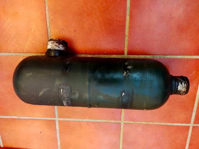 Caja de agua moto acuática