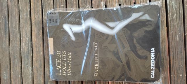 Medias con banda de encaje de silicona