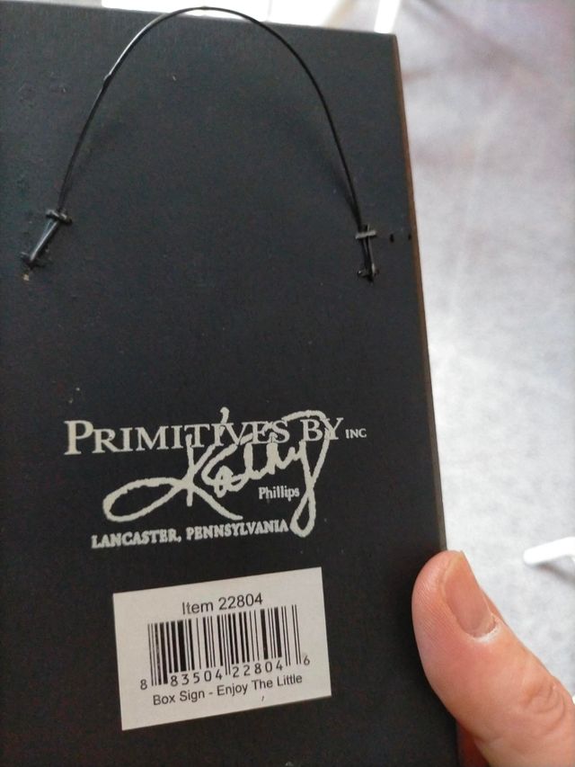 cuadrito color negro y blanco con frase