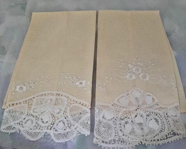 Antigua s toalla s hilo bordada a a mano. Brasil