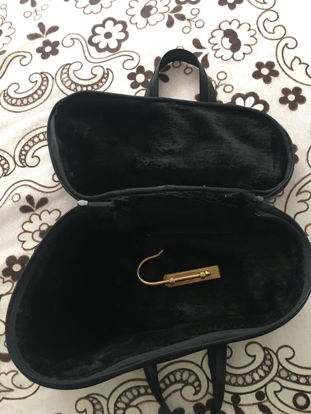 Macuto y gancho para corneta