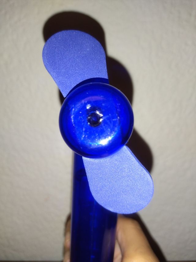 ventilador de mano con pulverizador