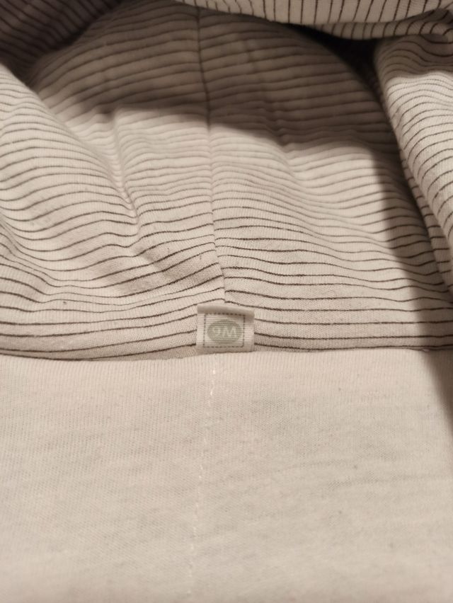 Abrigo bebé 6-9M marca Absorba