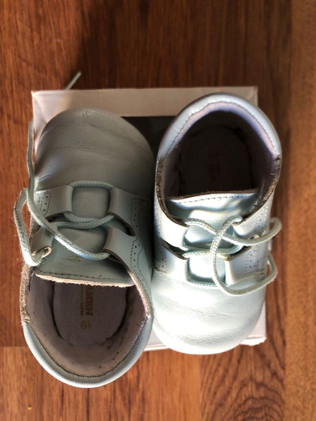 Pack 4 pares zapatos tallas 17 y 19
Suela blanda