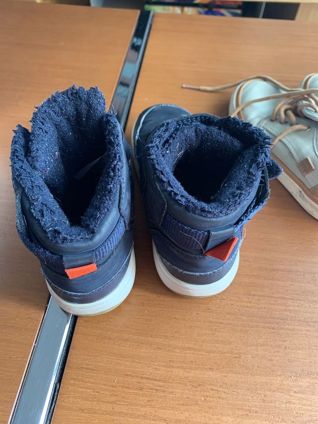 Botas- zapatos niño talla 28