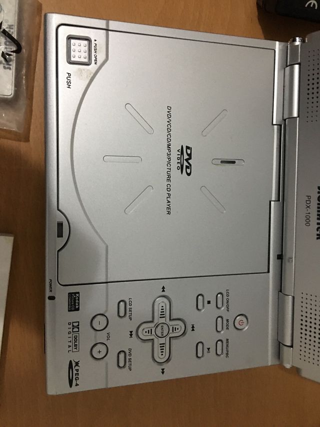 Il lettore DVD portatile Sigmatek funziona