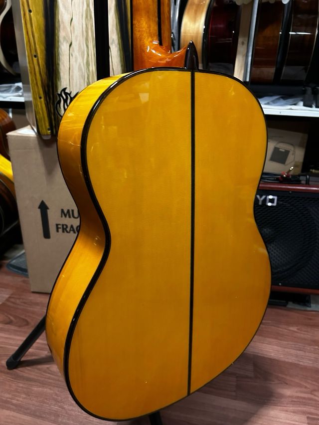 Funda y pack guitarra Flamenca de CIPRÉS