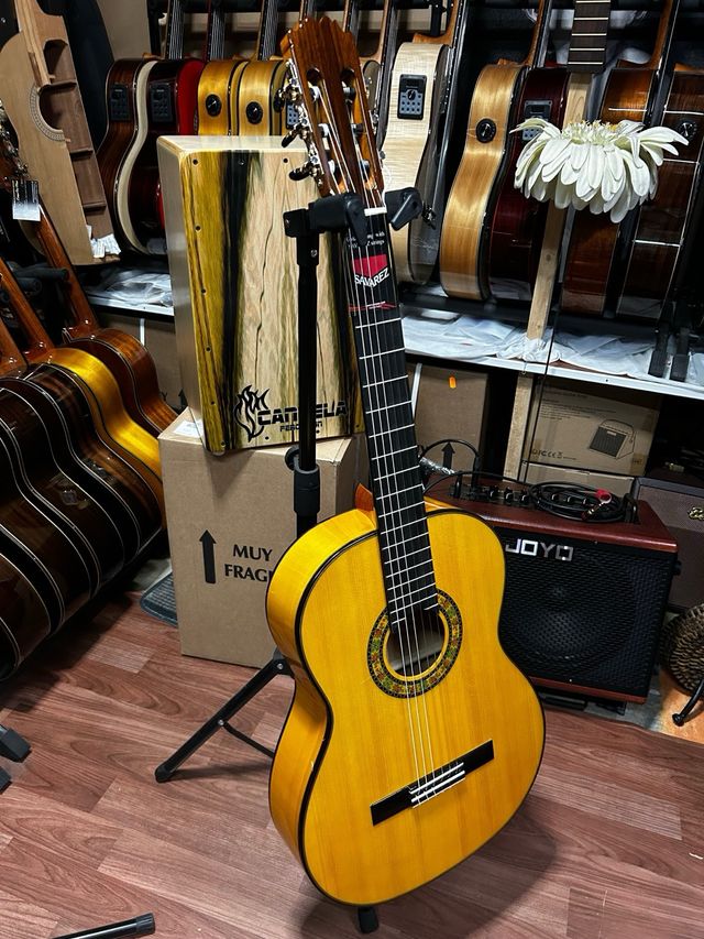 Funda y pack guitarra Flamenca de CIPRÉS