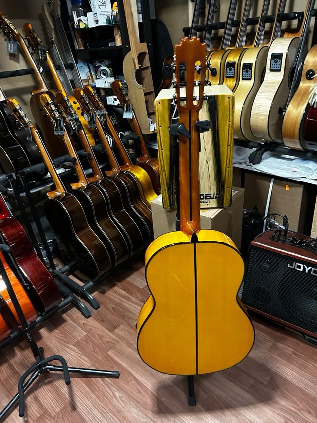 Funda y pack guitarra Flamenca de CIPRÉS