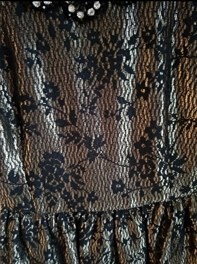 Vestido de fiesta cuello joya