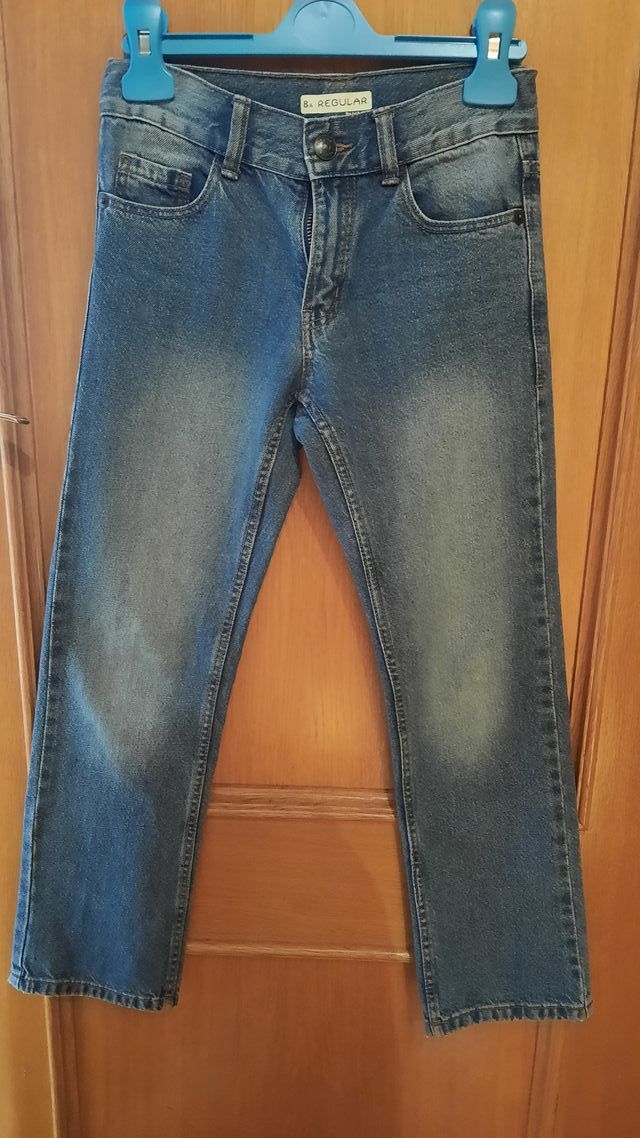 Pantalones vaqueros Regular Kiabi. 8 Años