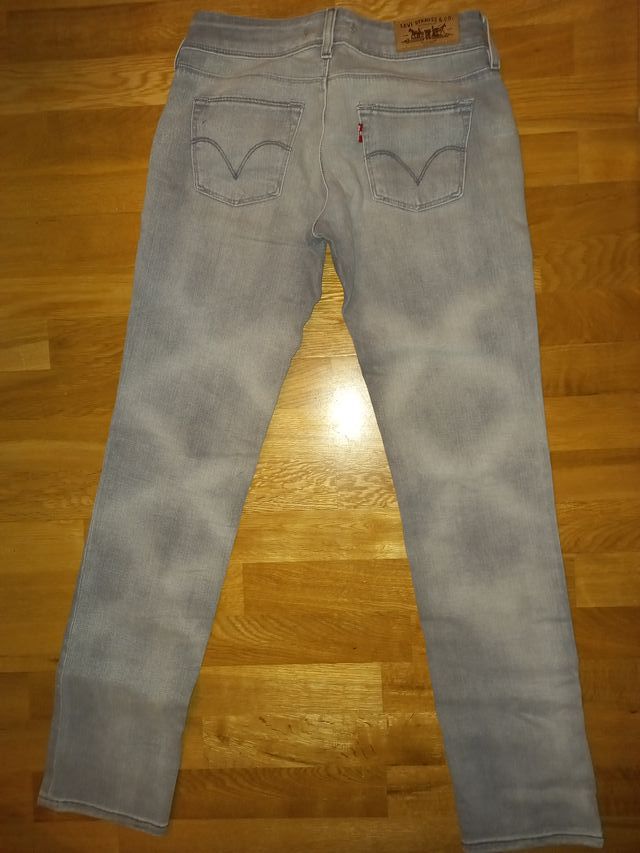 Vaquero Levi's 571 mujer