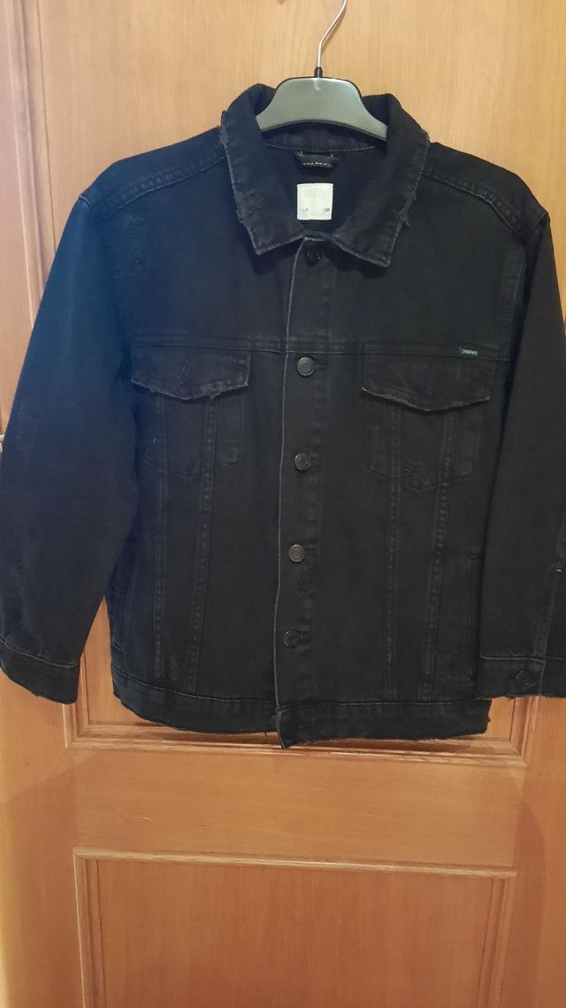 Cazadora vaquera Zara para niño. Talla 8 años.