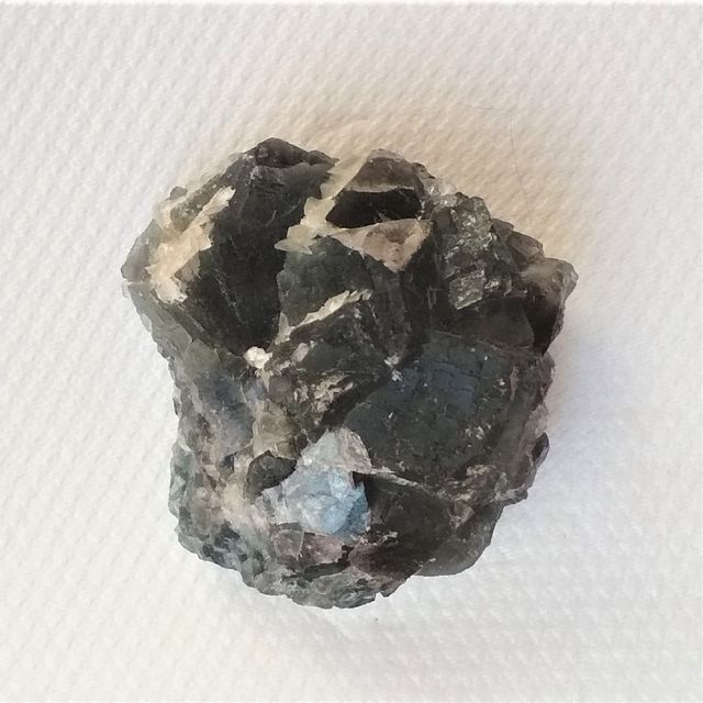 MINERAL NATURAL FLUORITA CRISTALES 252g MÁS REGALO